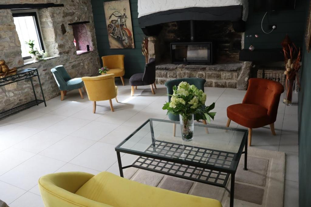 Le Relais De Porz Morvan Plomodiern ภายนอก รูปภาพ